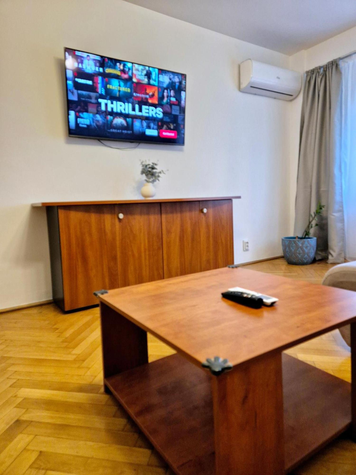 Tranquil Unirii Residence - Elegant & Spacious Living With Parking Steps From Parliament Bucareste Exterior foto